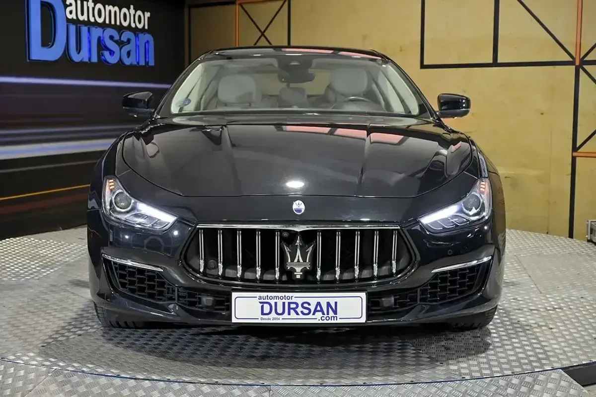 Usado Maserati Ghibli GT 330 CV (242 kW) 2021 Negro Berlina