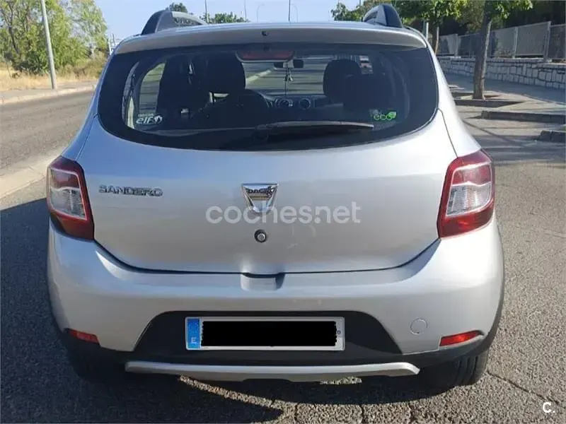 Usado Dacia Sandero Stepway 90 CV (66 kW) 2015 Blanco Berlina