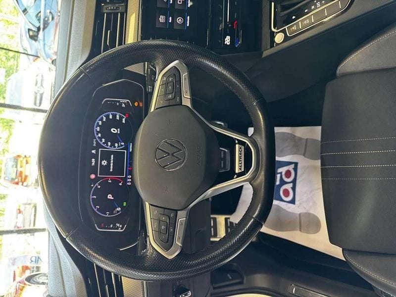 Usado VW Passat Alltrack 200 CV (147 kW) 2022 Blanco Familiar