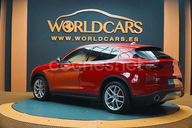 Usado Alfa Romeo Stelvio Executive 210 CV (154 kW) 2020 Rojo SUV