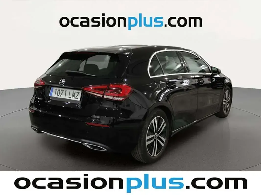 Usado Mercedes A180 136 HP (100 kW) 2021 Preto Citadino