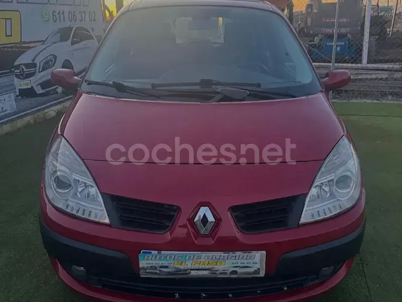 Usado Renault Scénic II Dynamique 110 CV (80 kW) 2006 Granate Monovolumen