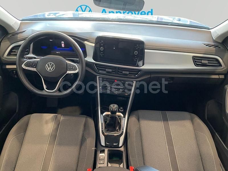 Usado VW T-Roc Life 110 CV (80 kW) 2024 Azul SUV