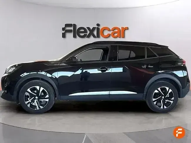 Usado Peugeot 2008 Allure 130 CV (95 kW) 2021 Negro SUV