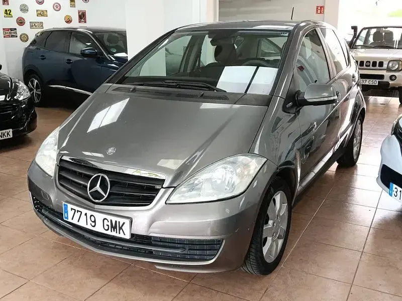 Usado Mercedes A150 Elegance 95 CV (69 kW) 2009 Beige Monovolumen