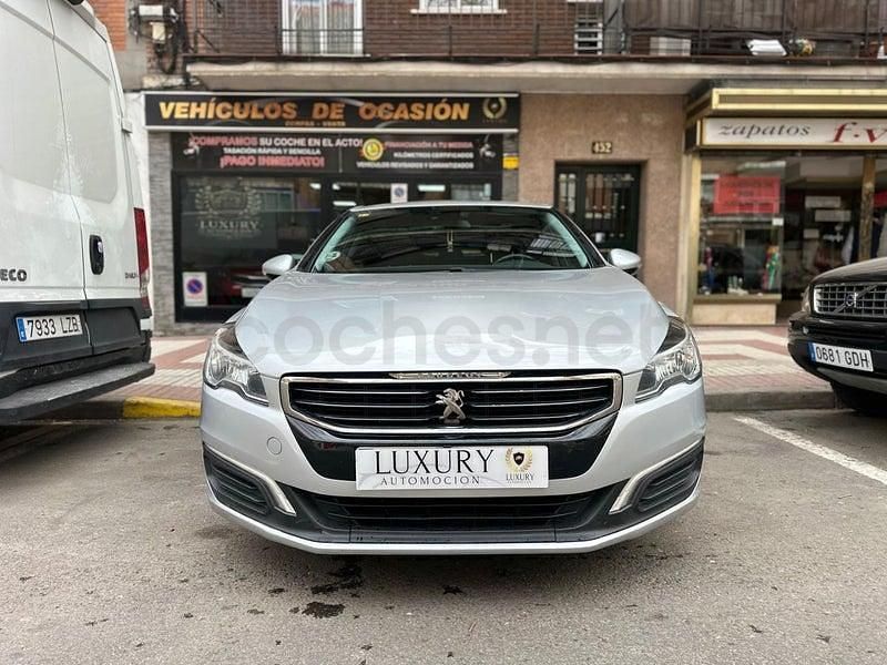 Usado Peugeot 508 SW Active 115 CV (84 kW) 2015 Gris / plata Familiar