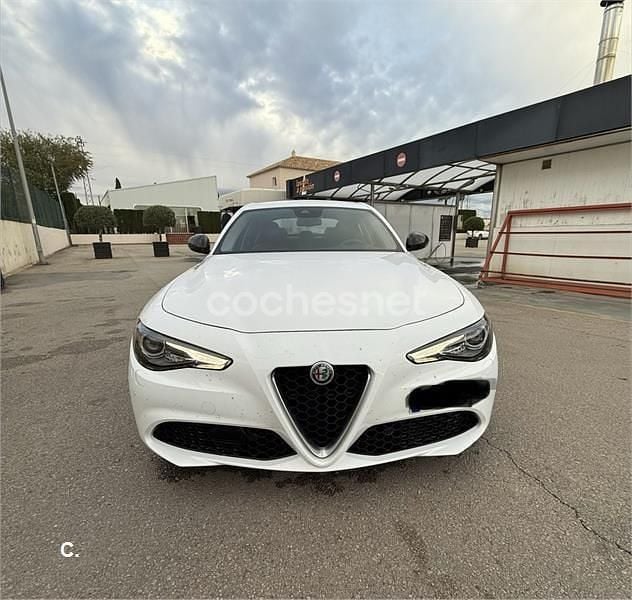 Usado Alfa Romeo Giulia Super 180 CV (132 kW) 2018 Blanco Berlina