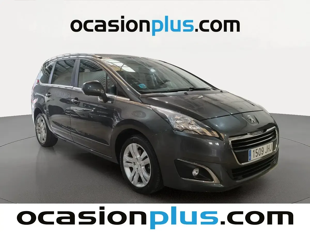 Usado Peugeot 5008 Style 120 CV (88 kW) 2015 Gris Monovolumen