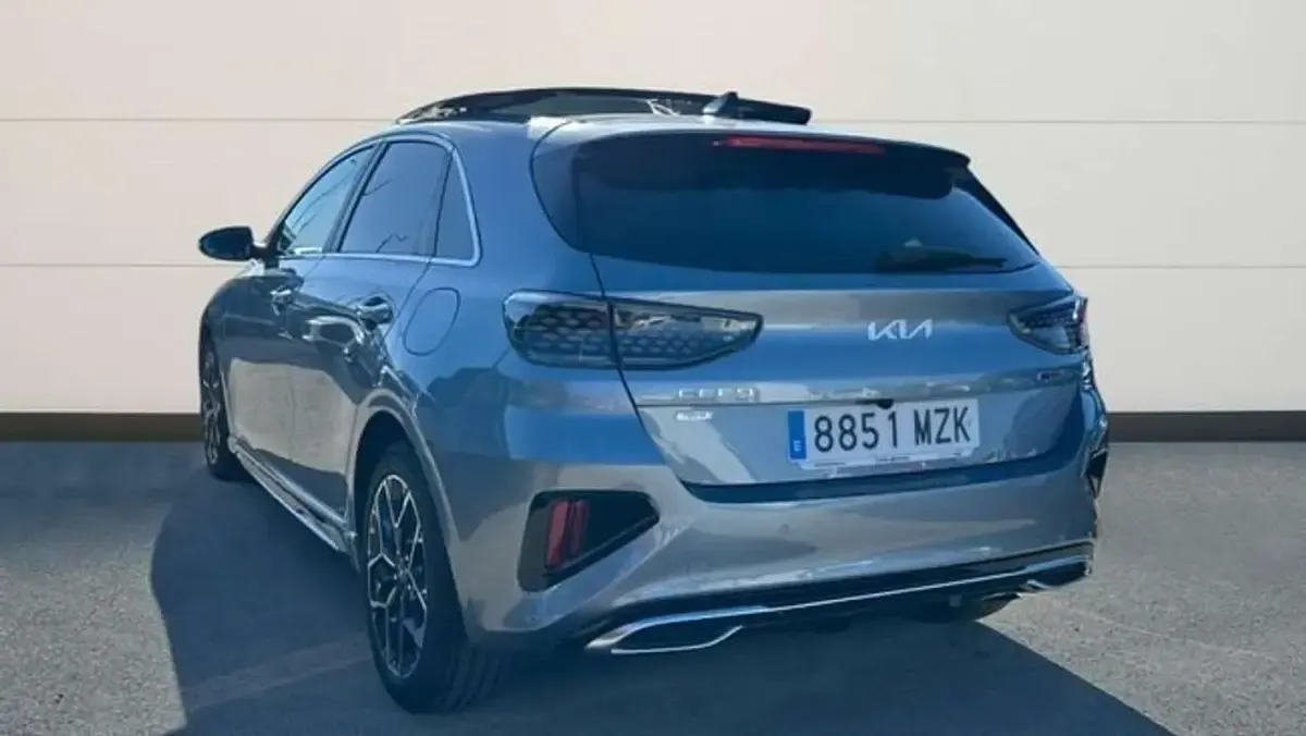 Occasion Kia Ceed GT-Line 140 PK (102 kW) 2025 Zilver Hatchback
