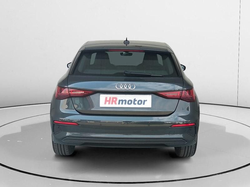 Usado Audi A3 Advanced 110 CV (80 kW) 2021 Gris Utilitario