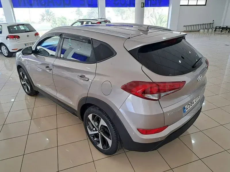 Usado Hyundai Tucson 115 CV (84 kW) 2017 Beige SUV