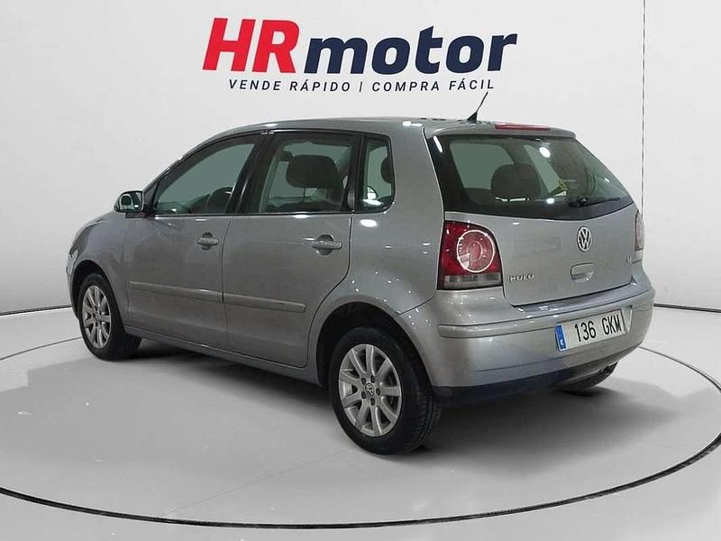 Usado VW Polo United 80 CV (58 kW) 2009 Gris Utilitario