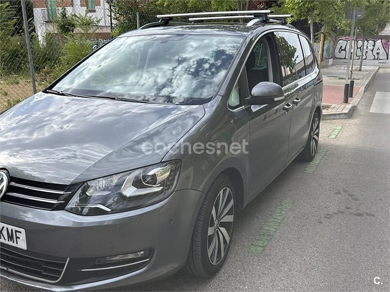 Gris / plata Usado 2018 VW Sharan Sportline Monovolumen | 25.000 € (Precio justo) - Imagen 1/4