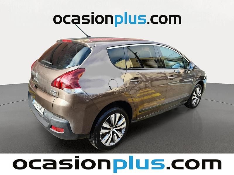 Usado Peugeot 3008 Active 115 CV (84 kW) 2014 Gris SUV