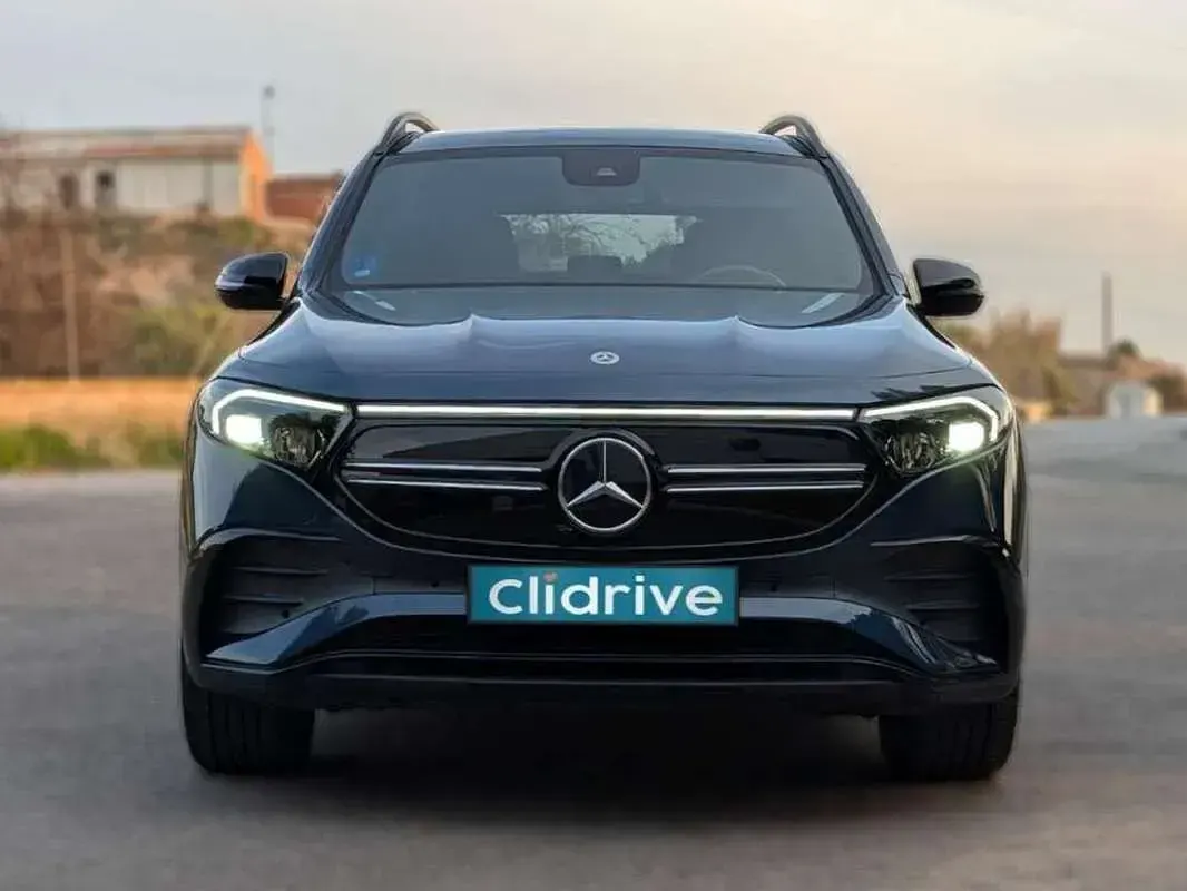 Usado Mercedes EQB300 167 kW (228 CV) 2022 Azul SUV