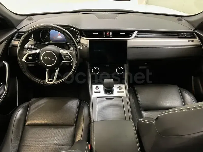 Usado Jaguar F-Pace R-Dynamic 204 CV (150 kW) 2022 Blanco SUV