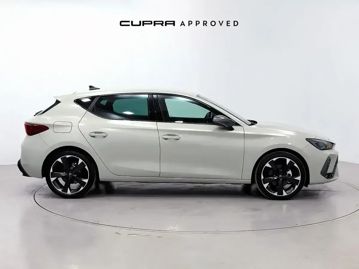 Usado Cupra Leon 150 CV (110 kW) 2025 Gris Berlina