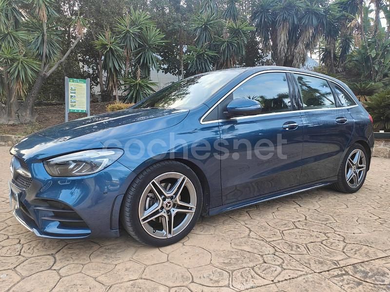 Usado Mercedes B200 150 CV (110 kW) 2023 Azul Monovolumen