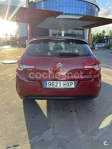 Usado Citroën C4 Business Class 92 CV (67 kW) 2014 Rojo Berlina