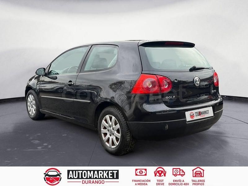 Usado VW Golf IV Highline 115 CV (84 kW) 2004 Negro Berlina