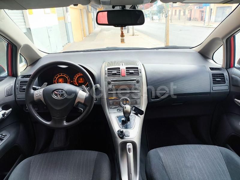 Usado Toyota Auris Sol 124 CV (91 kW) 2008 Rojo Berlina