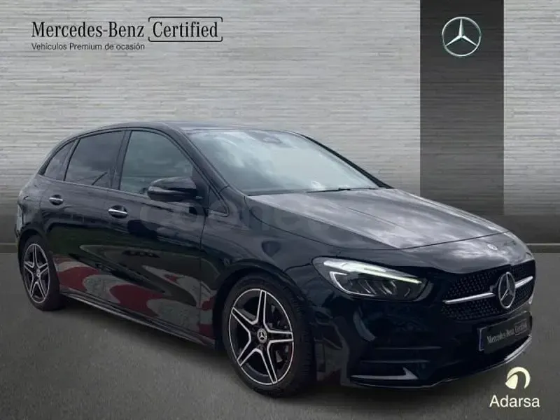 Usado Mercedes B200 150 CV (110 kW) 2023 Negro Utilitario