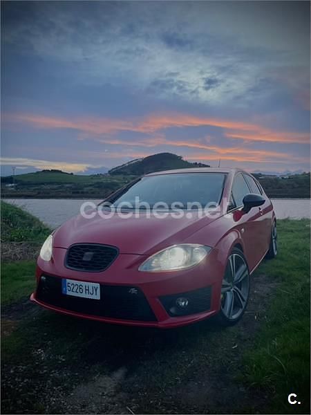 Rojo Usado 2012 Seat Leon FR Berlina | 10.000 € (Buen precio) - Imagen 1/4