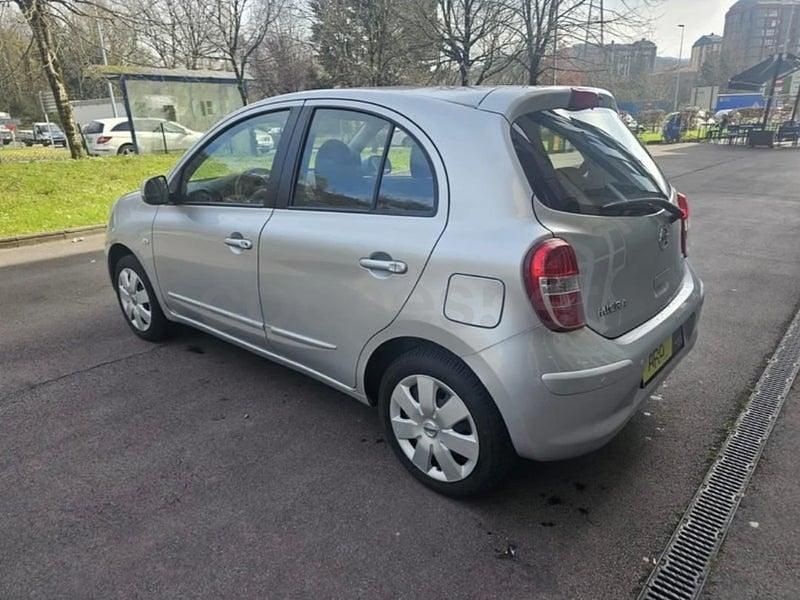 Usado Nissan Micra Premium Edition 98 CV (72 kW) 2012 Gris / plata Utilitario