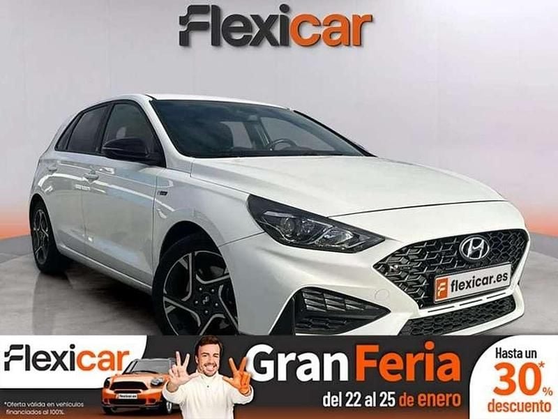 Blanco Usado 2022 Hyundai i30 N Line Berlina | 16.990 € (Buen precio) - Imagen 1/4