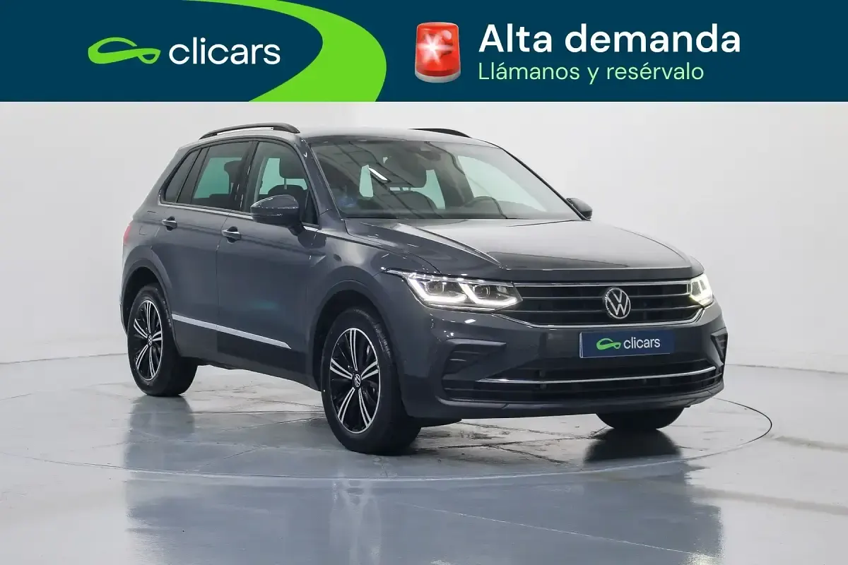 Usado VW Tiguan Life 245 CV (180 kW) 2022 Gris / plata SUV
