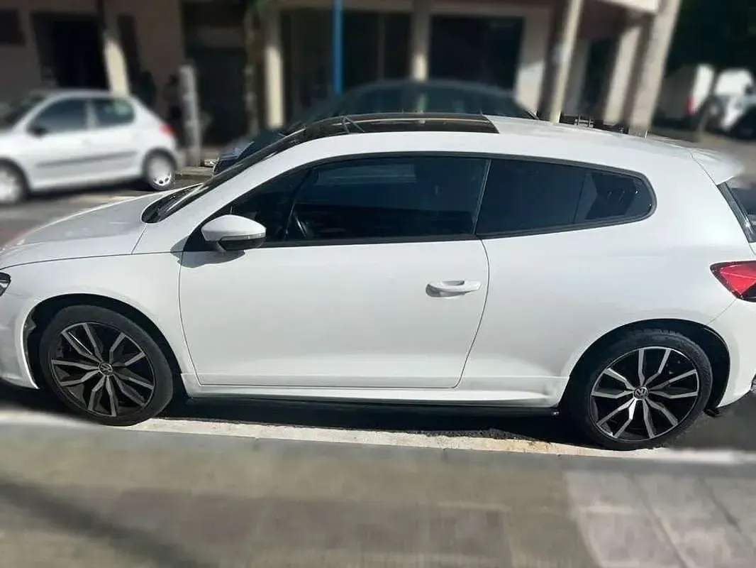 Usado VW Scirocco R-line 150 CV (110 kW) 2017 Blanco Coupe