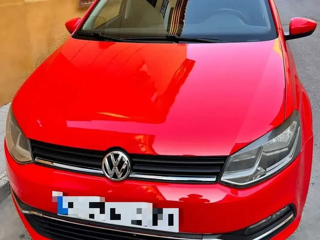 Usado VW Polo Sportline 90 CV (66 kW) 2015 Rojo Utilitario
