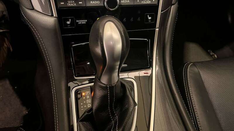 Usado Infiniti Q50 Premium 170 CV (125 kW) 2017 Negro Berlina