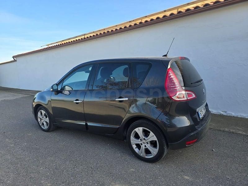 Usado Renault Scénic III Dynamique 130 CV (95 kW) 2012 Azul Monovolumen