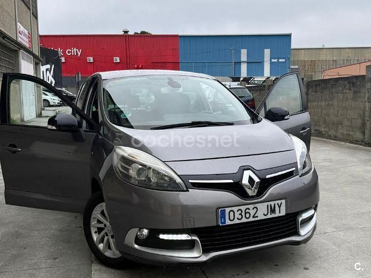 Usado Renault Scénic III 115 CV (84 kW) 2016 Gris / plata Monovolumen