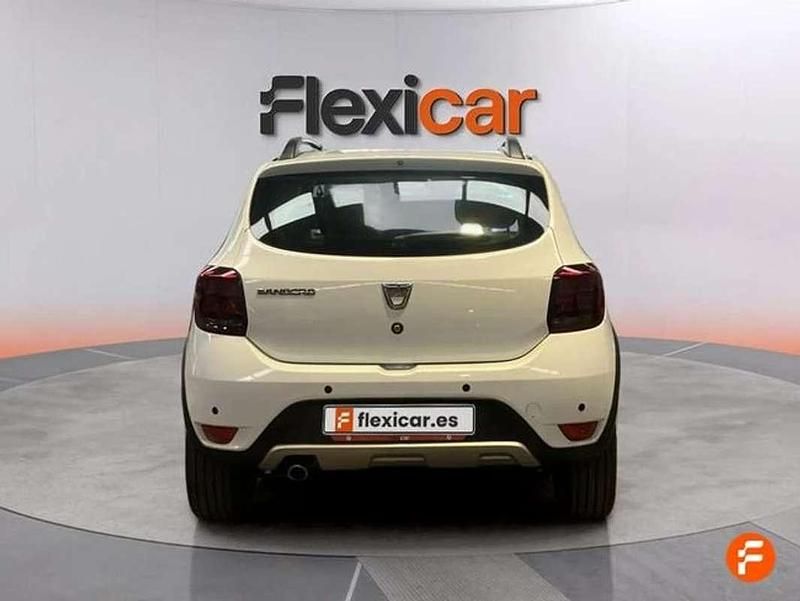 Usado Dacia Sandero Essentiel 101 CV (74 kW) 2020 Blanco Utilitario