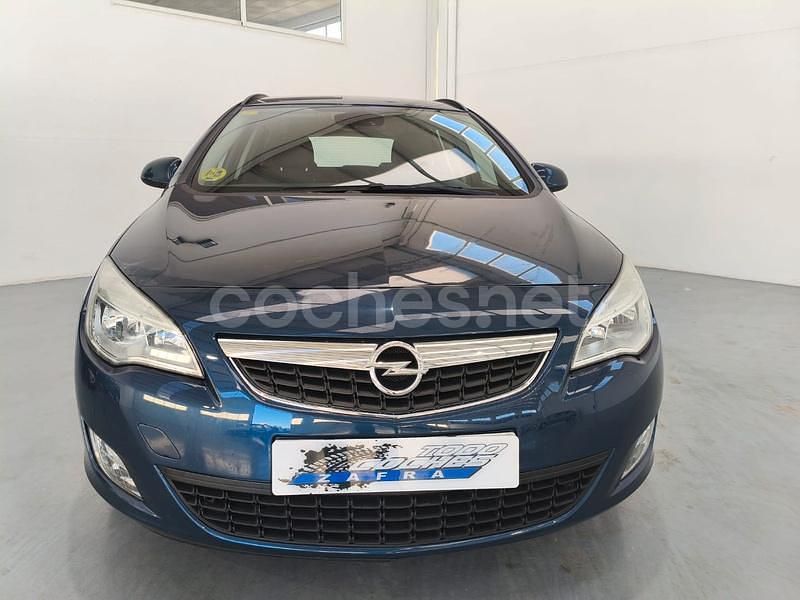 Usado Opel Astra Cosmo ST 125 CV (91 kW) 2011 Azul Familiar