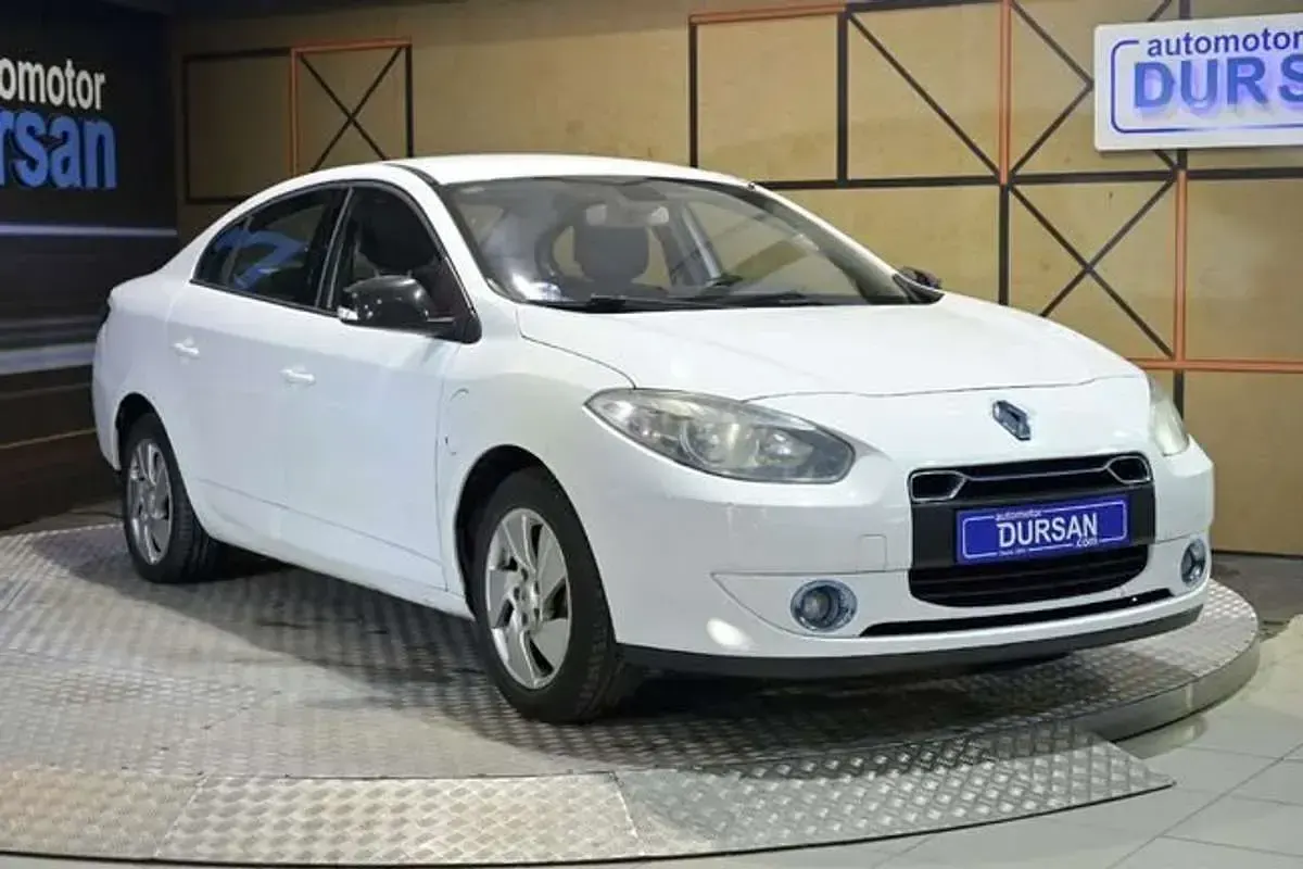 Usado Renault Fluence Dynamique 50 kW (68 CV) 2013 Blanco Berlina
