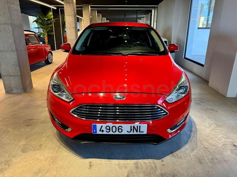 Usado Ford Focus 125 CV (91 kW) 2016 Rojo Berlina