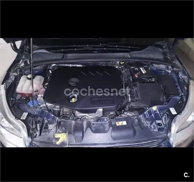 Usado Ford Focus Trend 115 CV (84 kW) 2012 Azul Berlina