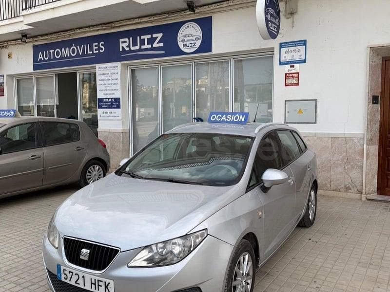 Usado Seat Ibiza ST Reference 90 CV (66 kW) 2012 Gris / plata Familiar