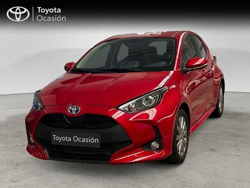 Rojo Usado 2024 Toyota Yaris Hybrid Active | 22.750 € (Precio justo) - Imagen 1/4
