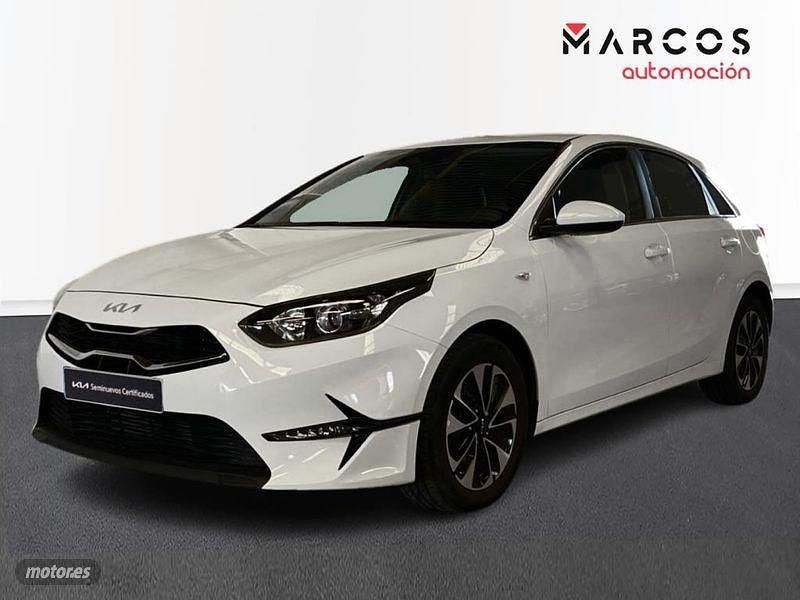 Blanco Usado 2024 Kia Ceed Utilitario | 20.100 € (Precio justo) - Imagen 1/4