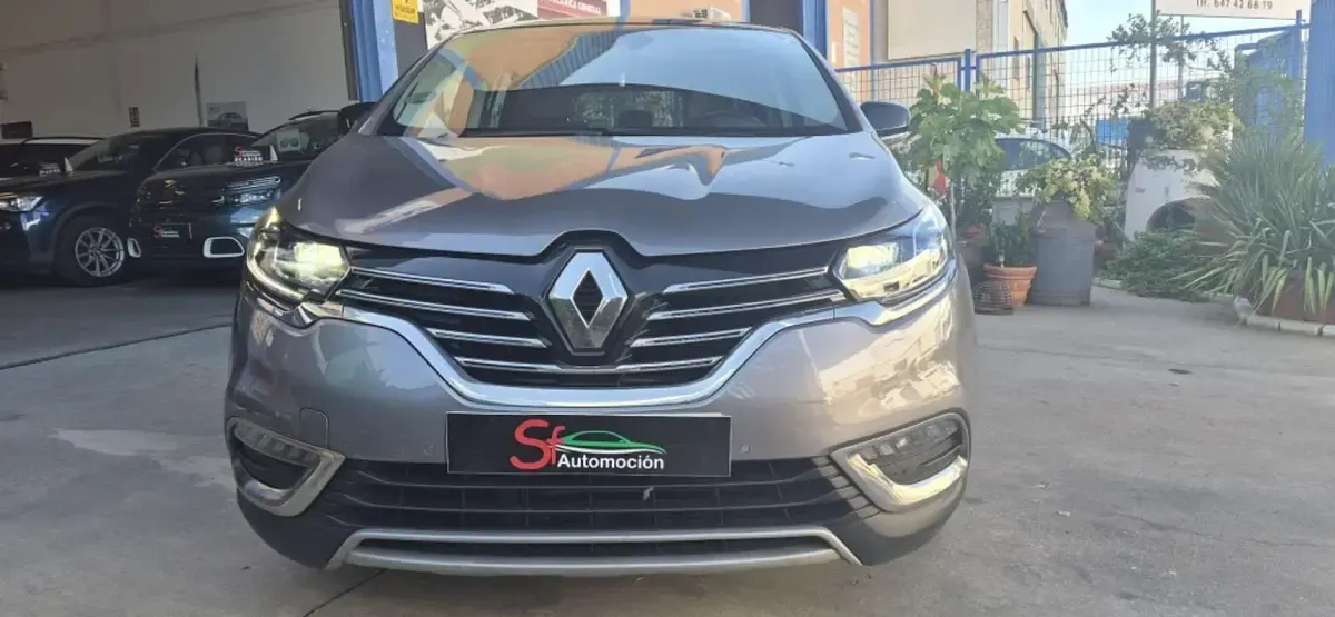 Usado Renault Espace Zen 160 CV (117 kW) 2015 Gris Monovolumen