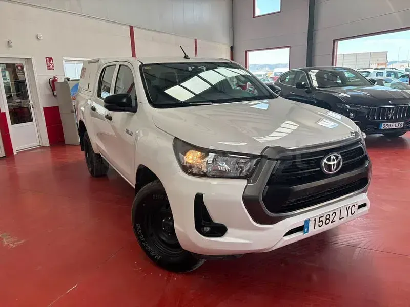 Usado Toyota HiLux 150 CV (110 kW) 2022 Blanco Pickup/Camioneta