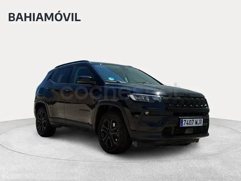 Usado Jeep Compass Night Eagle 130 CV (95 kW) 2023 Negro SUV