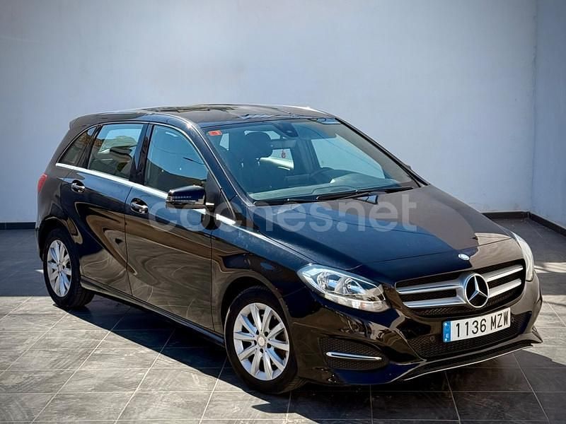 Negro Usado 2017 Mercedes B180 Monovolumen | 16.950 € (Precio justo) - Imagen 1/4