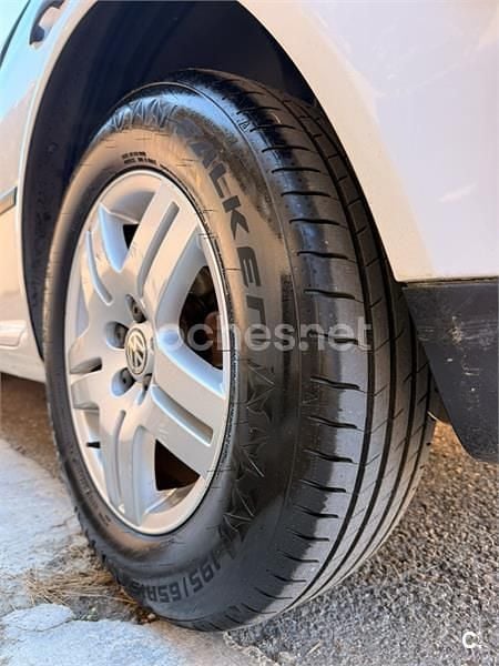 Usado VW Golf IV Advance 100 CV (73 kW) 2001 Blanco Berlina