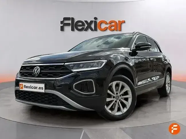 Usado VW T-Roc Life 150 CV (110 kW) 2024 Negro SUV