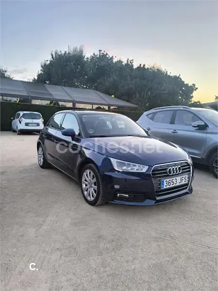 Usado Audi A1 Sportback 116 CV (85 kW) 2015 Azul Utilitario